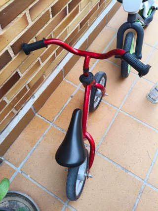 Bicicleta infantil Chicco Red Bullet roja