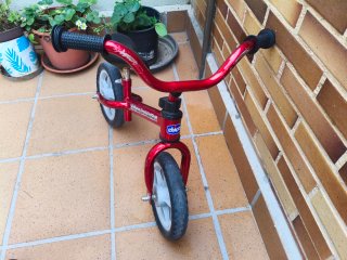 Bicicleta infantil Chicco Red Bullet roja