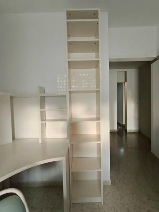 Estantería blanca de madera