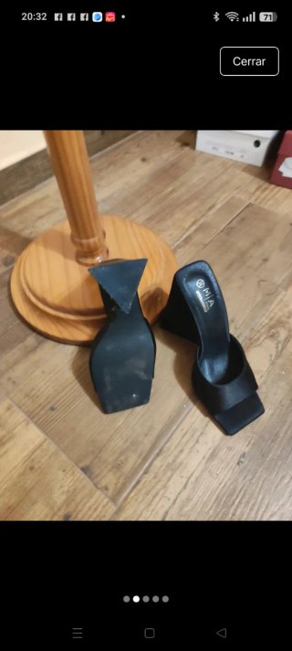 Zapatos de tacón MIA negros
