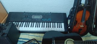 Lote instrumentos musicales: Teclado, Guitarra, Ba