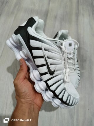 Nike Shox Scarpe Uomo Nero Bianco