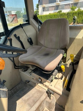 Tractor John Deere 5510 - 5.000 horas de uso
