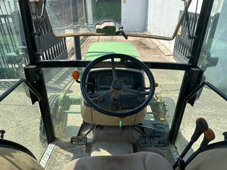 Tractor John Deere 5510 - 5.000 horas de uso