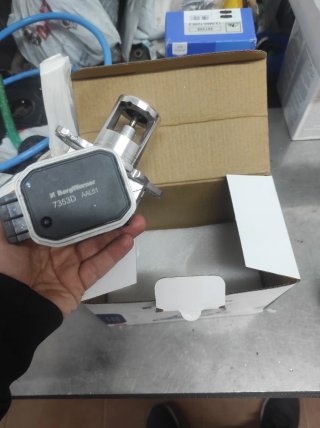 Válvula EGR BorgWarner 7353D AAL51 para Viano W639