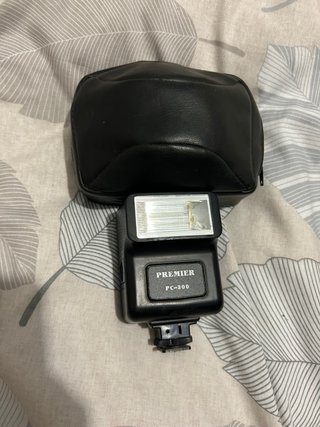Cámara Premier PC-90 + Flash FC-300 + Funda
