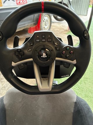 Playseat y Volante Hori Apex PS4 y PS3