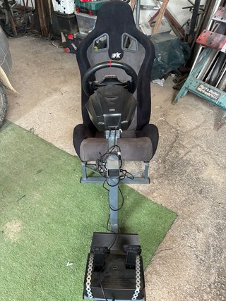 Playseat y Volante Hori Apex PS4 y PS3