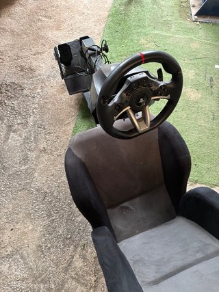 Playseat y Volante Hori Apex PS4 y PS3