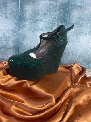 Zapato de cuña verde para mujer