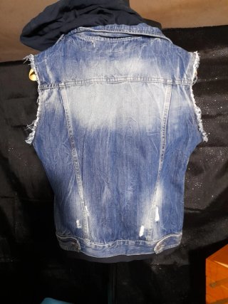 Gilet di jeans con cappuccio