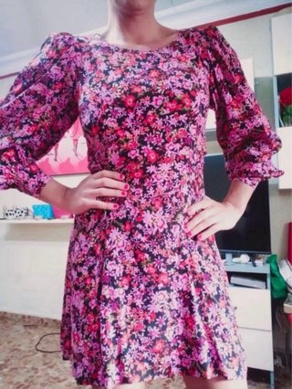 Vestido floral Zara