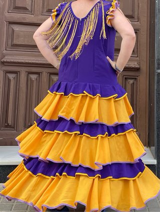 Traje de Flamenca con sus flecos T.44-46-48