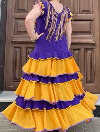 Traje de Flamenca con sus flecos T.44-46-48