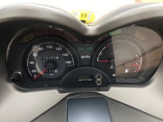 Aprilia Atlantic 125 gris, moto maxi scooter