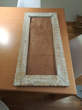 Mirall de paret amb fusta tallada Espejo de pared