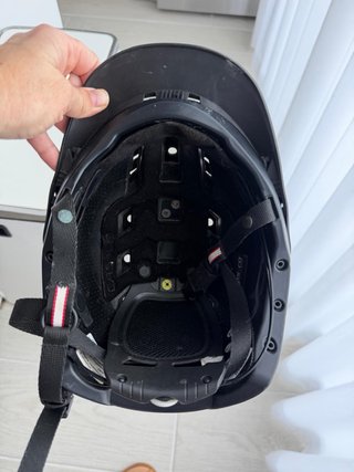 Casco de equitación negro