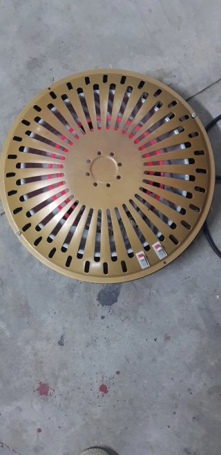 Estufa eléctrica dorada
