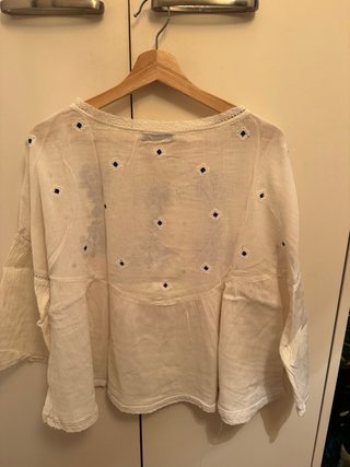 Blusa Mango bordada