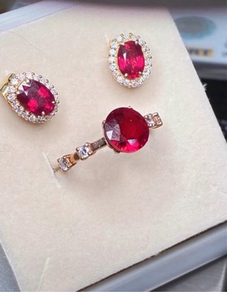 Conjunto Anillo y Pendientes Oro 18-14k Rubíes Dia
