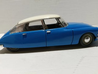 Citroen DS 1/18