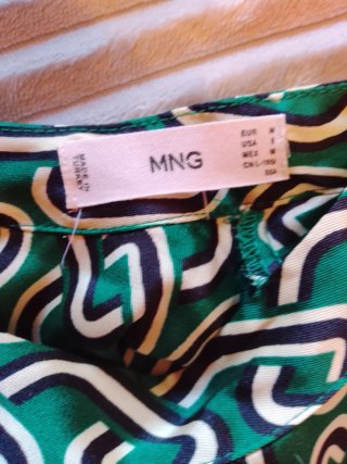 Vestido verde con estampado de cadenas