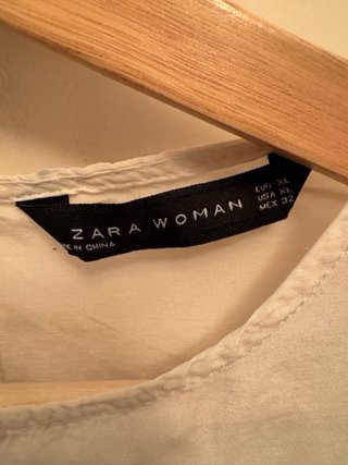 Blusa Zara bordada flores