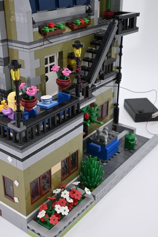 LEGO 10243 Ristorante Parigino + Luci