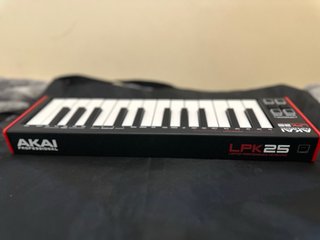 Akai LPK25 Teclado Portátil
