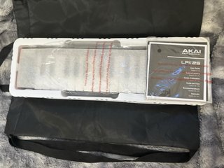 Akai LPK25 Teclado Portátil