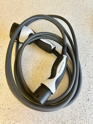 Cargador Mercedes Benz Coche Eléctrico