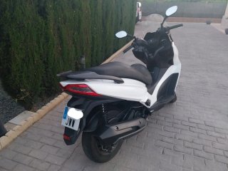 Kymco 300 Maxi Scooter 2016 Blanca