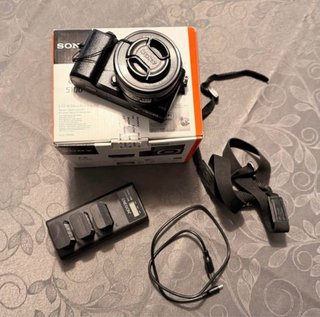 Cámara Sony Alpha 5100 + Accesorios