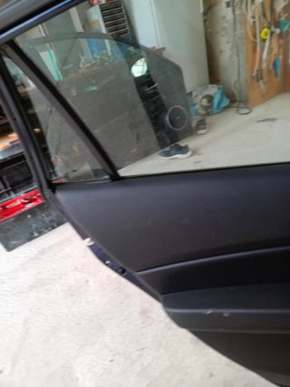 Puertas azul  mazda 6 con crista  lado izquierdo