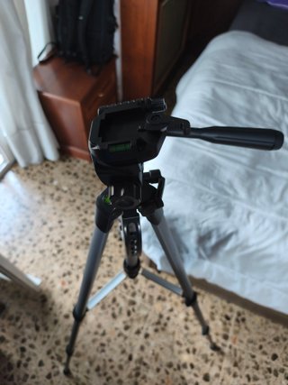 Trípode para videocámara con funda