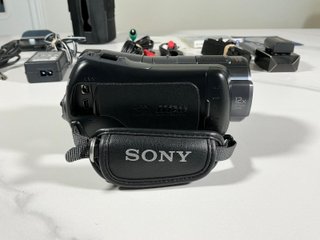 Videocámara Sony HDR-SR12 Full HD HDD