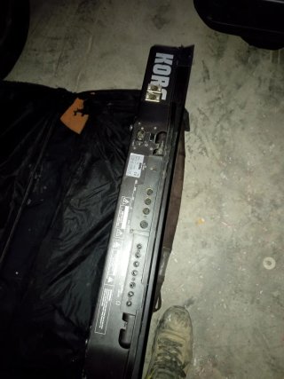 Teclado Korg i5s
