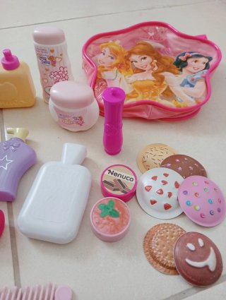 1€Accesorios para muñecas: baño y cuidado