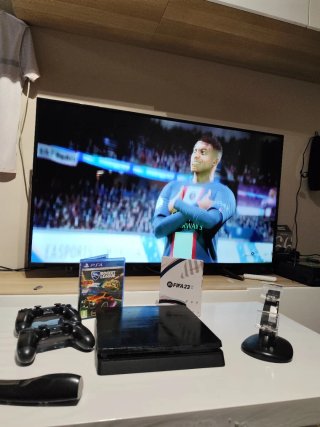 Consola PS4 Negra + Juegos
