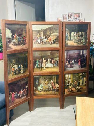 Biombo de madera con pinturas