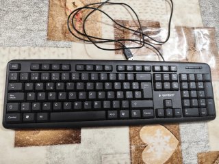 2 Teclados USB Gembird y NGS Negros