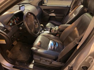 Volvo XC90 2003