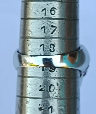 Sortija Plata con Circonitas y Piedras rojas..