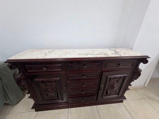 Mueble vintage de madera y mármol