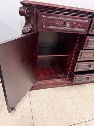 Mueble vintage de madera y mármol