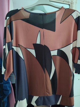 Blusa elegante estampada