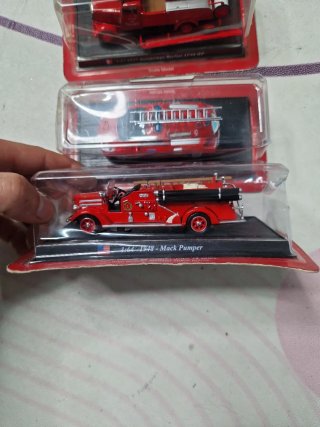 4 Coches de Bomberos a Escala