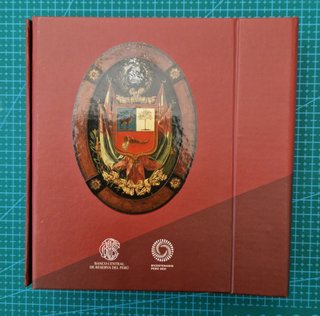 Álbum oficial Constructores de la República Perú