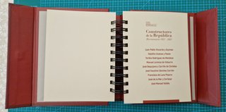 Álbum oficial Constructores de la República Perú