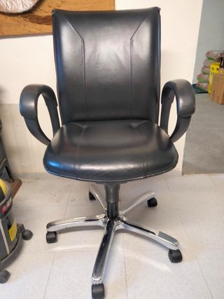 Silla de oficina giratoria de piel